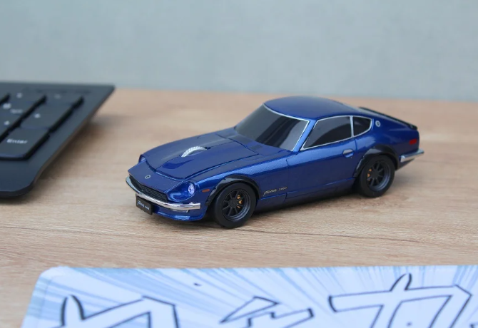 CAMSHOP : NISSAN FAIRLADY Z 240Z Wireless Bluetooth Mouse with Mouse Pad.