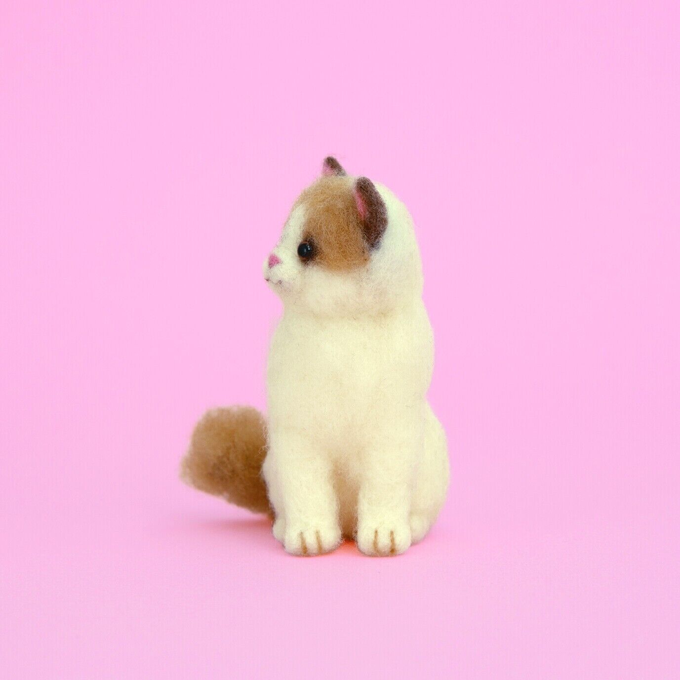 Hamanaka Needle Felting Kit: Crafting Cute Animals with Wool - Ragdoll NEW