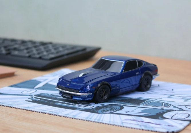 CAMSHOP : NISSAN FAIRLADY Z 240Z Wireless Bluetooth Mouse with Mouse Pad.