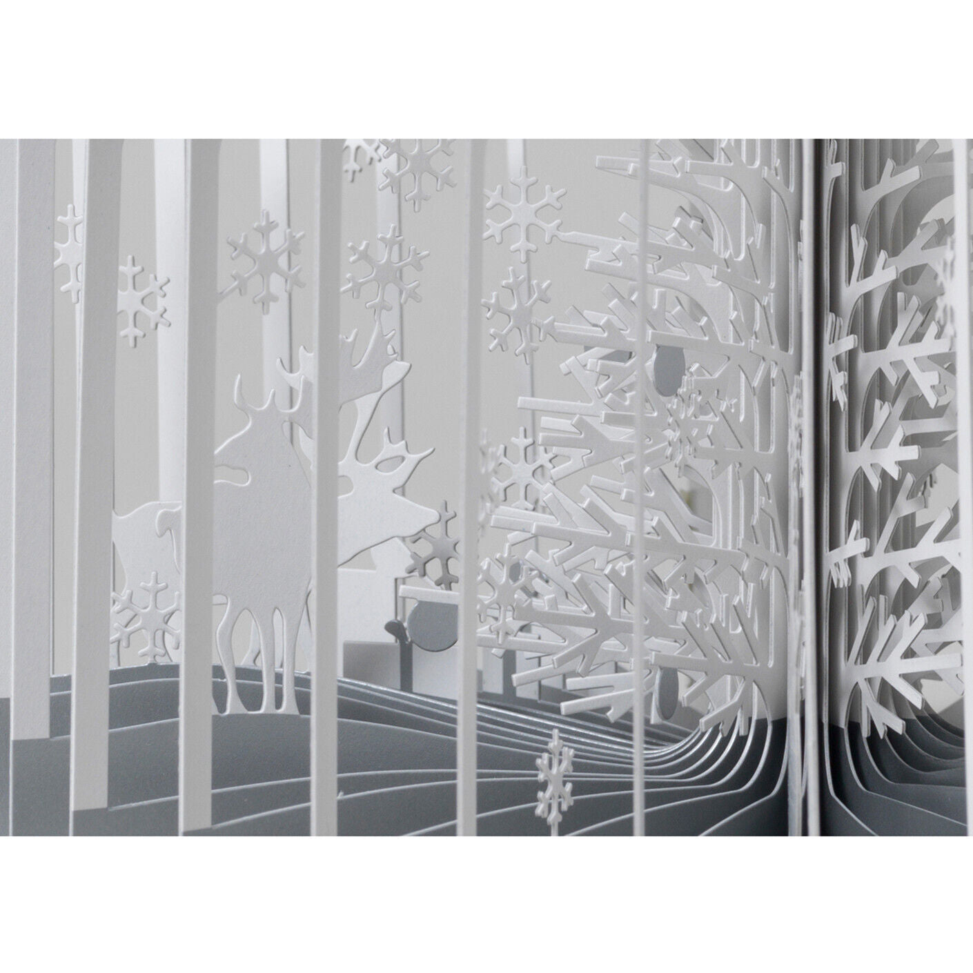 Seigensha : The 360°BOOK Snowy Forest Diorama Pop Up Art Book.