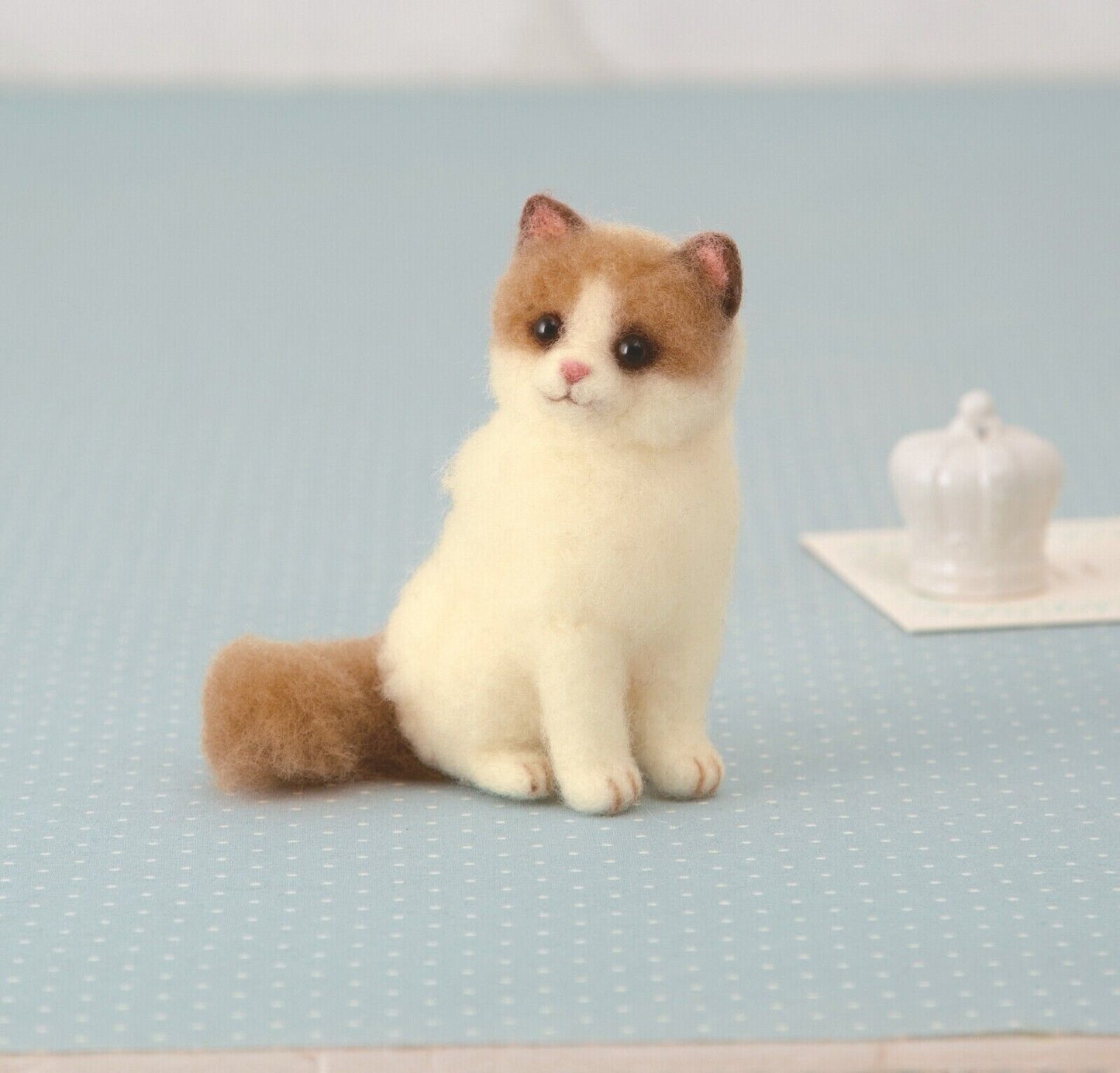 Hamanaka Needle Felting Kit: Crafting Cute Animals with Wool - Ragdoll NEW