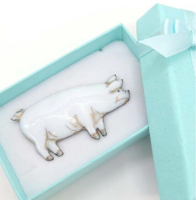 Good Luck Pig Motif - Japanese cloisonné enamel Mini Brooch Made-to-order NEW