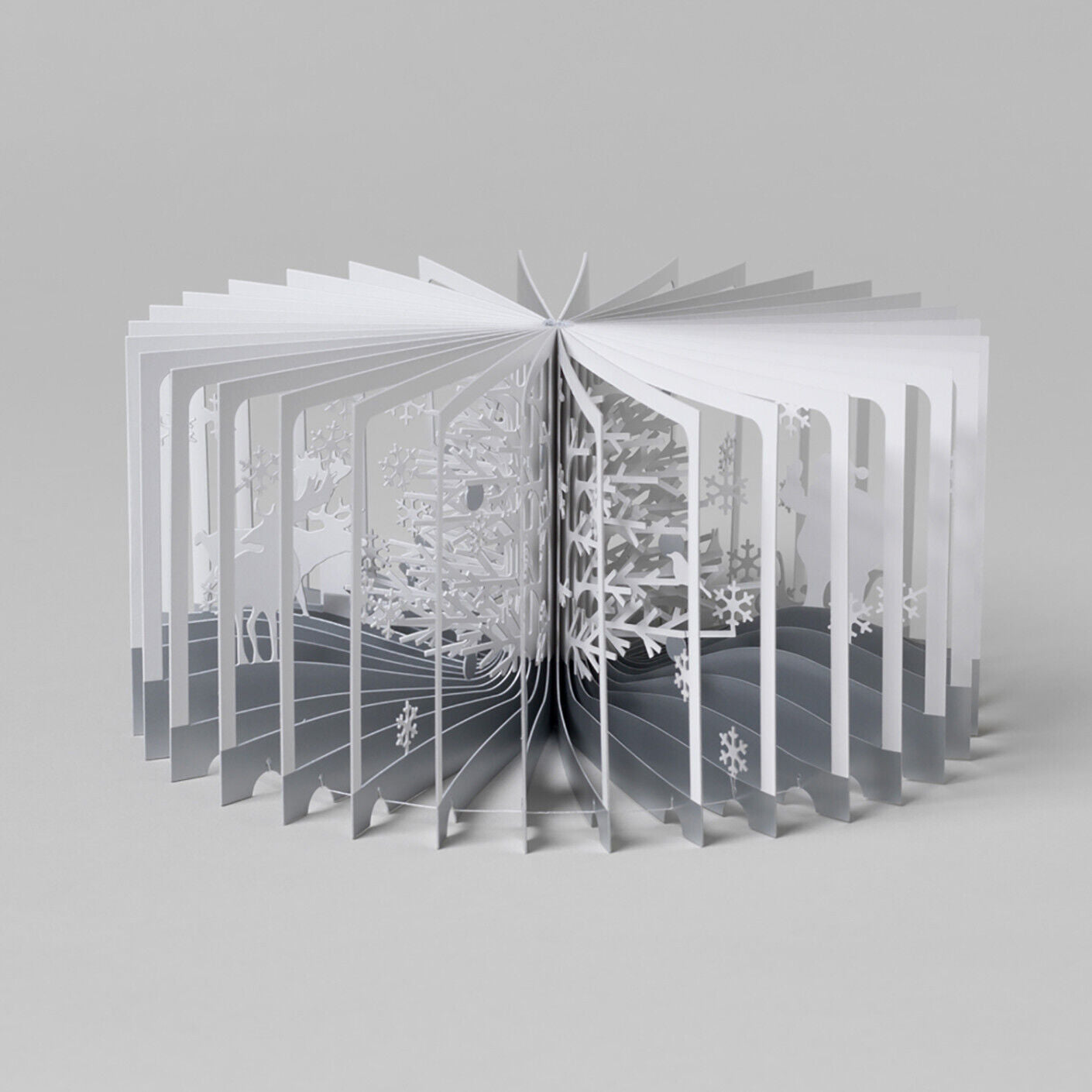 Seigensha : The 360°BOOK Snowy Forest Diorama Pop Up Art Book.