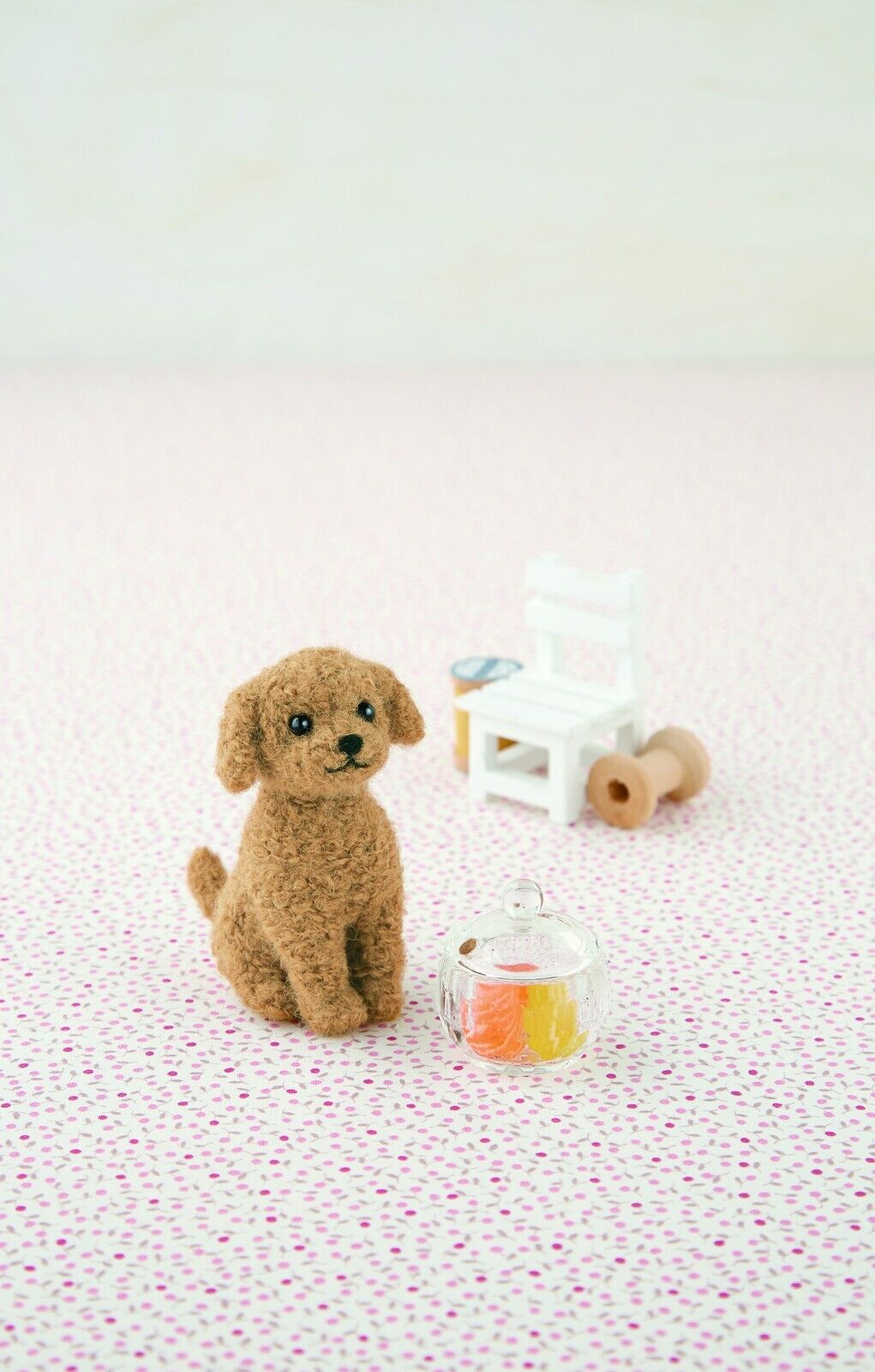 Hamanaka Needle Felting Kit: Crafting Cute Animals with Wool - Toy Poodle Dog